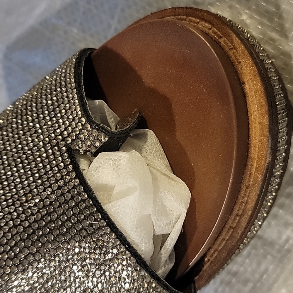 Sandals - Picture 3 of 10